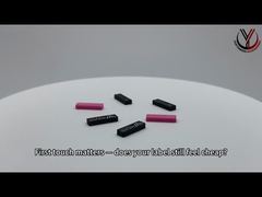 কেন এমবসড পিভিসি রাবার লেবেল নির্বাচন করুন সিলিকন সুপ্রিম টি-শার্ট লেবেল ফ্ল্যাট রঙ বিভাজন দেখুন